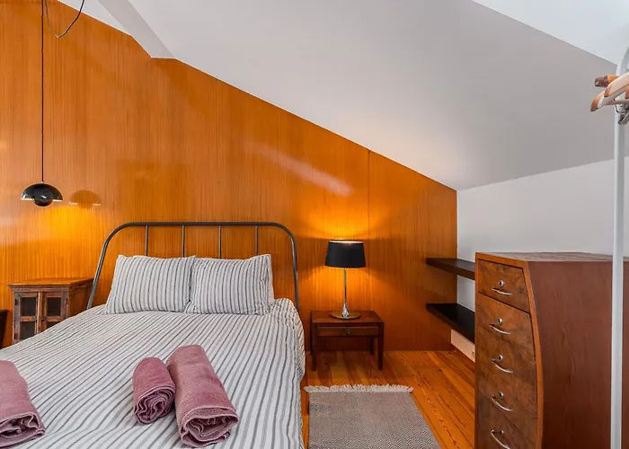 Sunshine Madragoa Lisbon